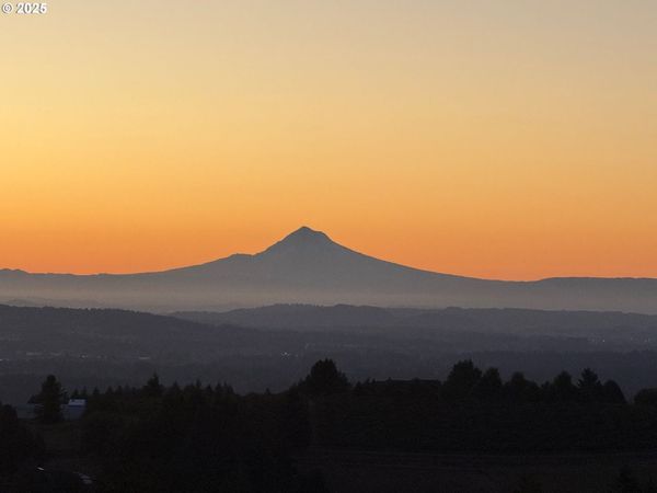 16935 SW HOLLY HILL RD, Hillsboro, OR 97123