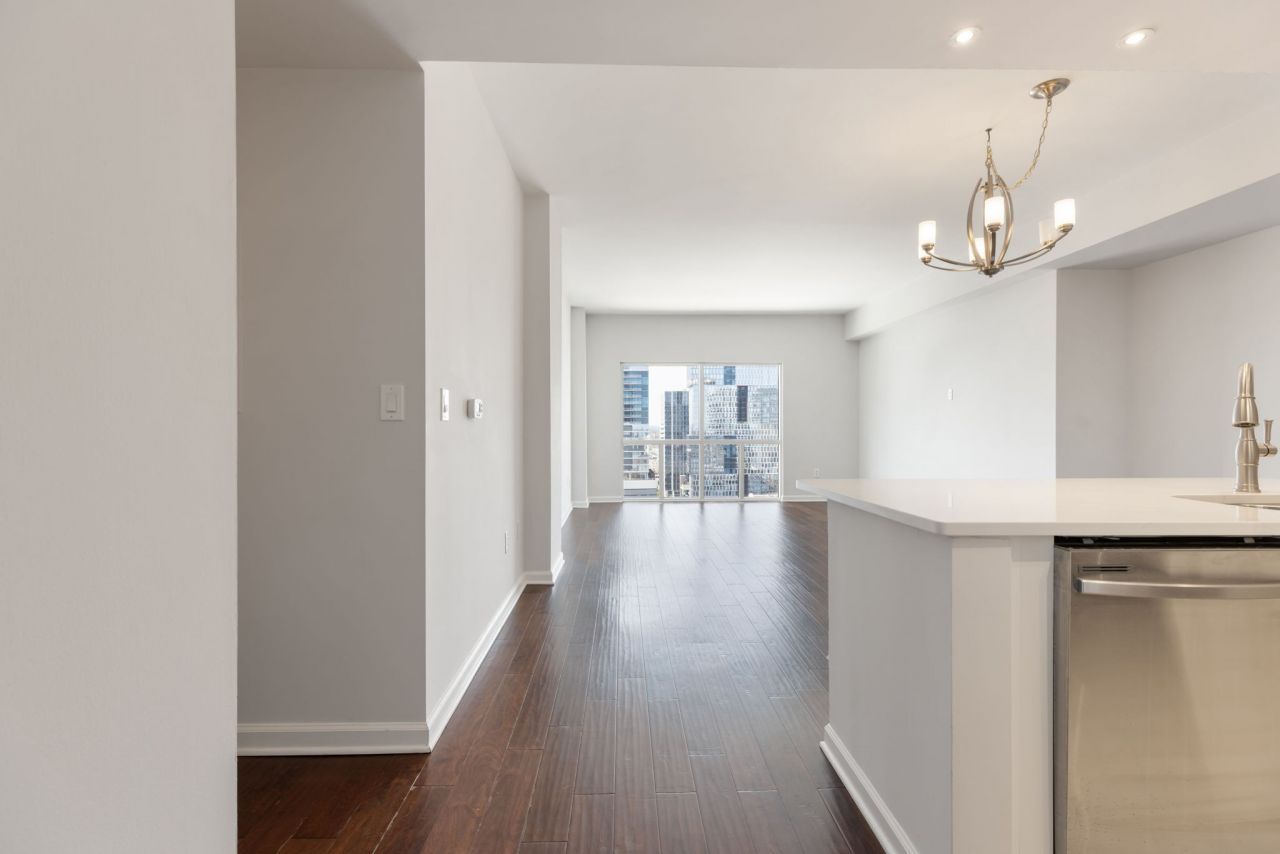 555 Church St, Unit 2400, Nashville, TN 37219 Main Photo