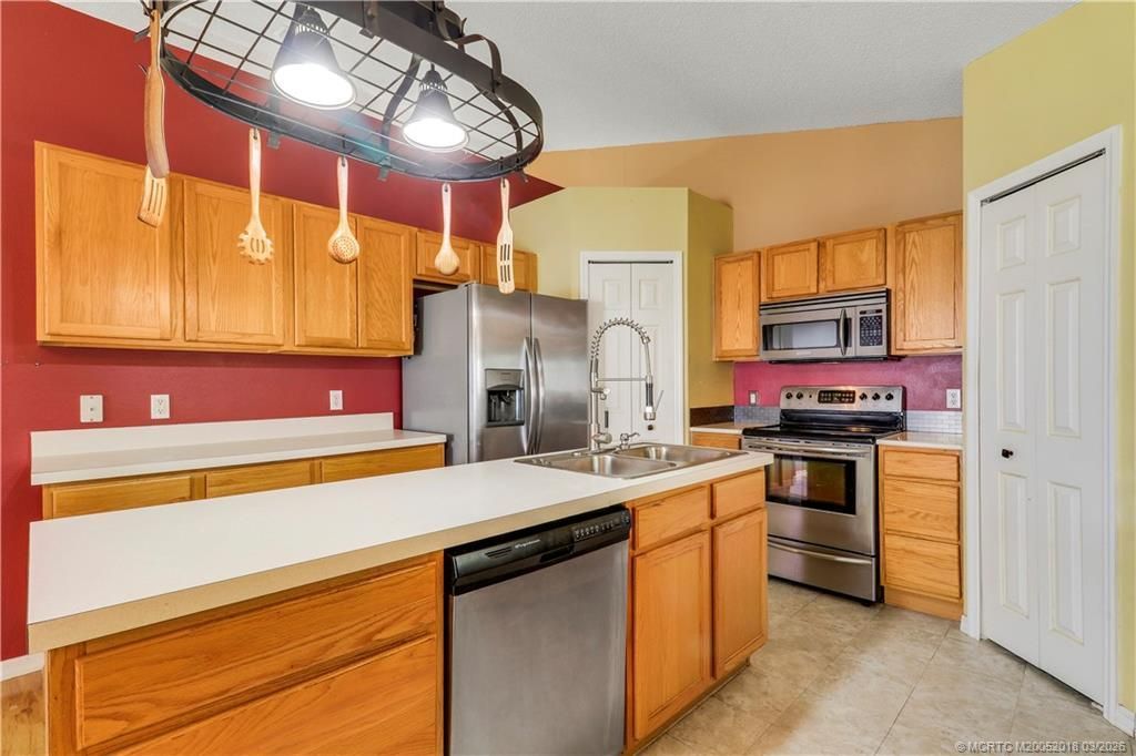 432 NW Raymond Lane, Port Saint Lucie, FL 34983 Photo