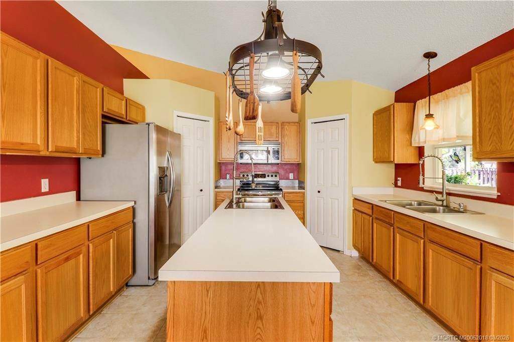 432 NW Raymond Lane, Port Saint Lucie, FL 34983 Photo