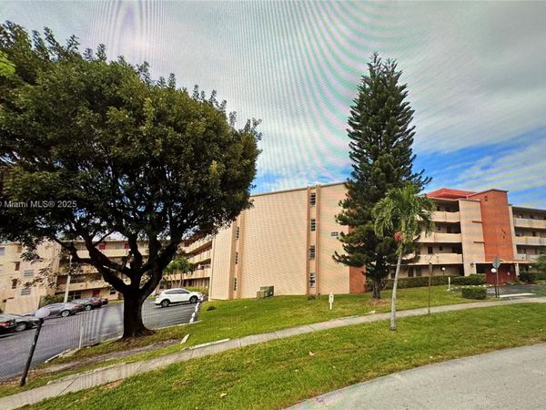 1501 NE 191st St, Unit C108, Miami, FL 33179