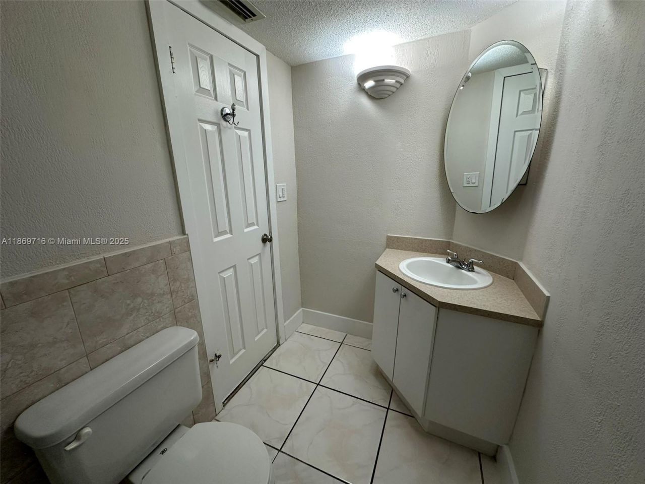 1501 NE 191st St, Unit C108, Miami, FL 33179 Photo