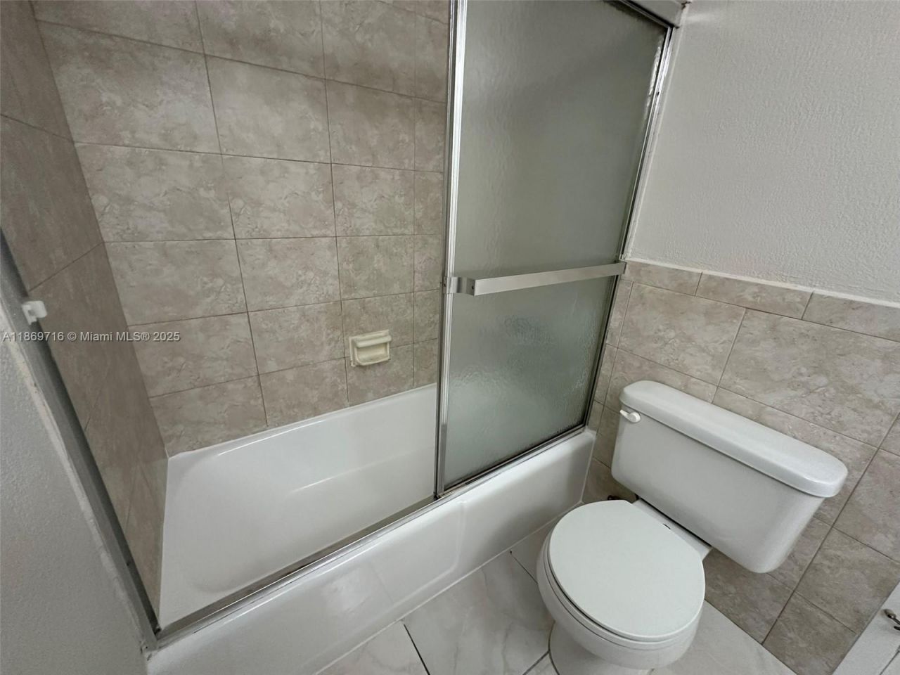 1501 NE 191st St, Unit C108, Miami, FL 33179 Photo