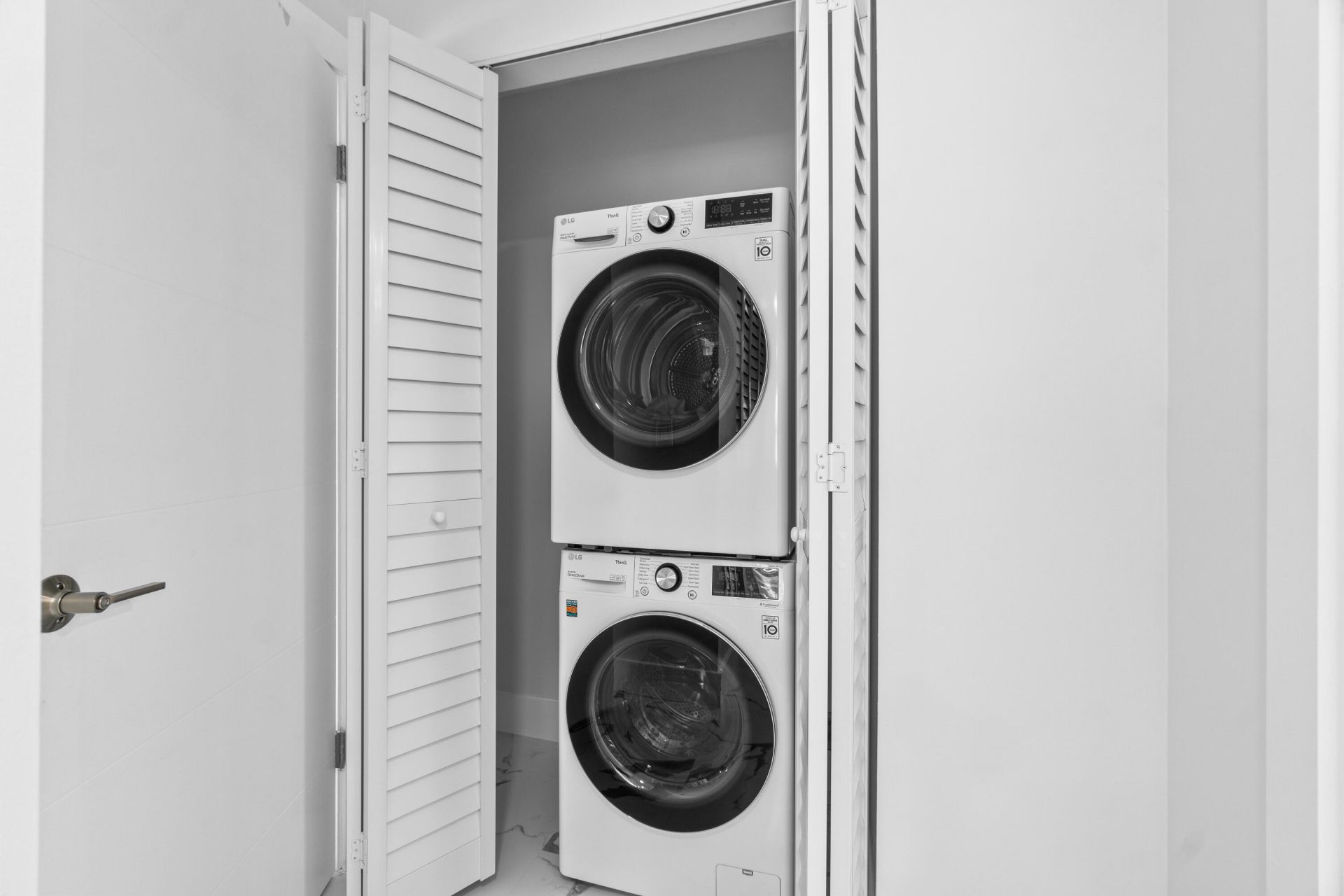 6 Stratford Drive E, Unit D, Boynton Beach, FL 33436 Photo