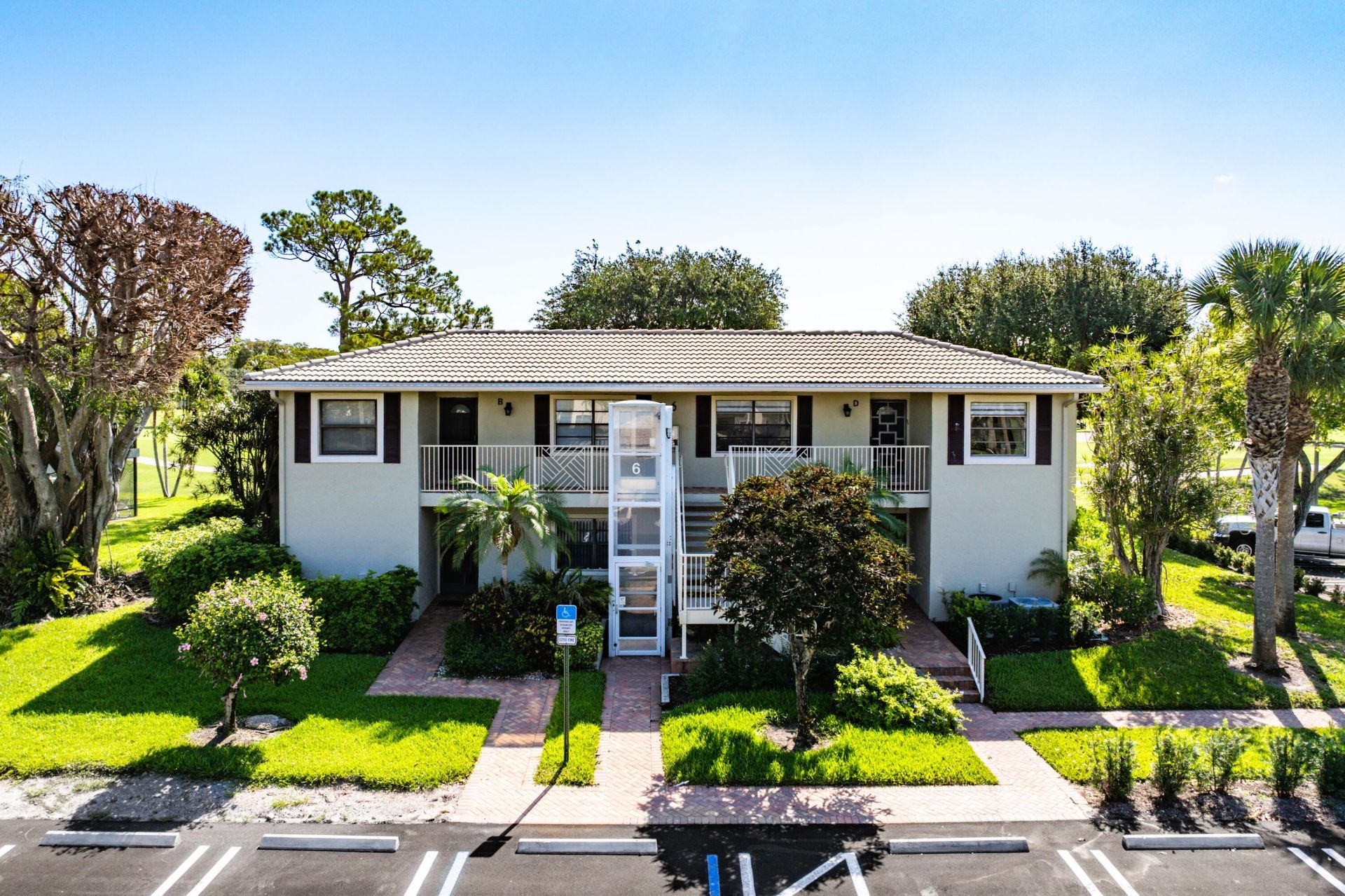 6 Stratford Drive E, Unit D, Boynton Beach, FL 33436 Photo