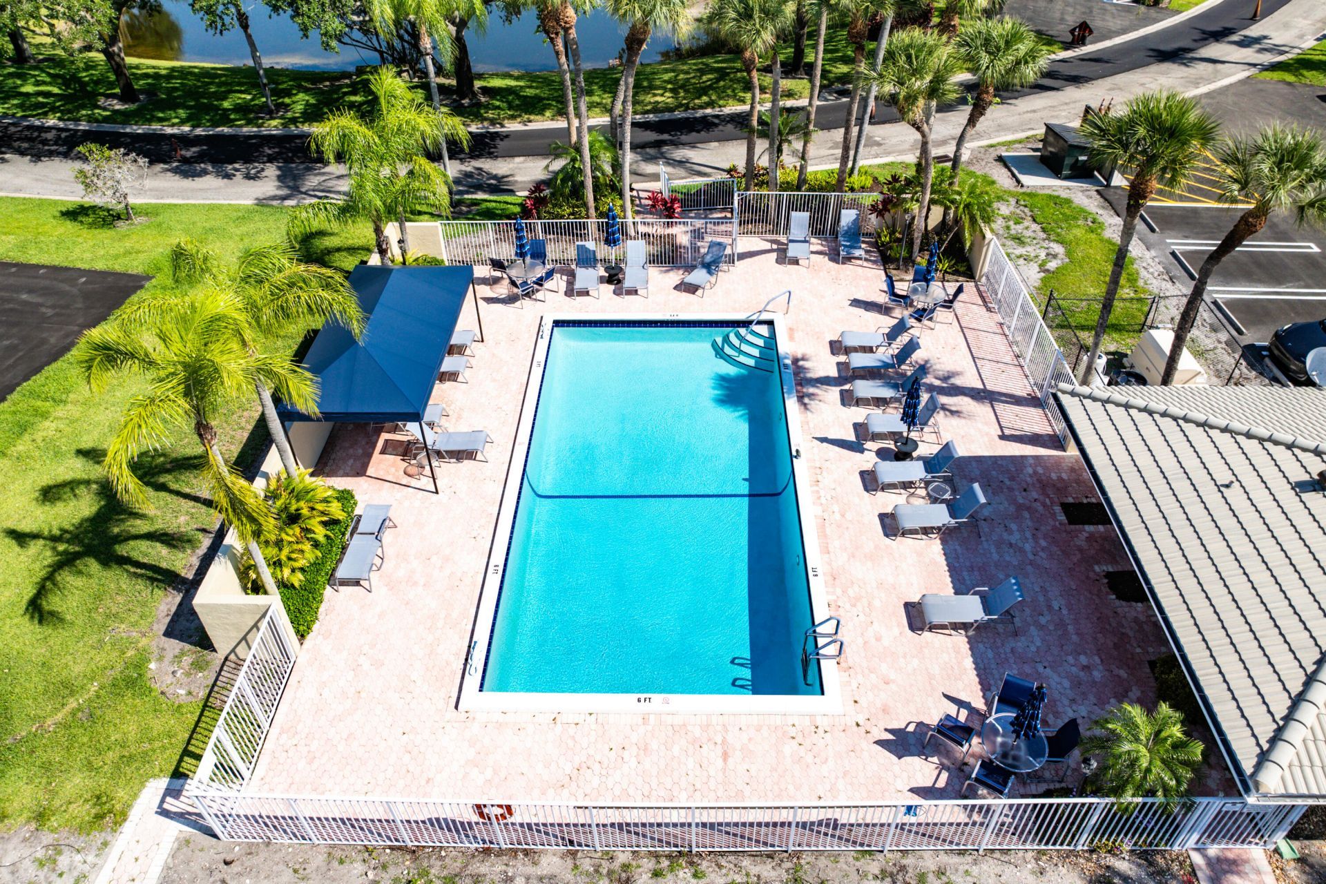 6 Stratford Drive E, Unit D, Boynton Beach, FL 33436 Photo