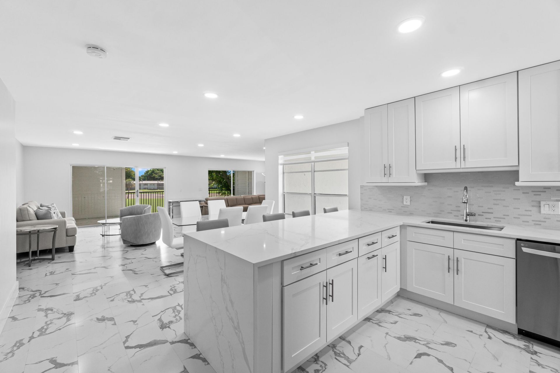 6 Stratford Drive E, Unit D, Boynton Beach, FL 33436 Photo