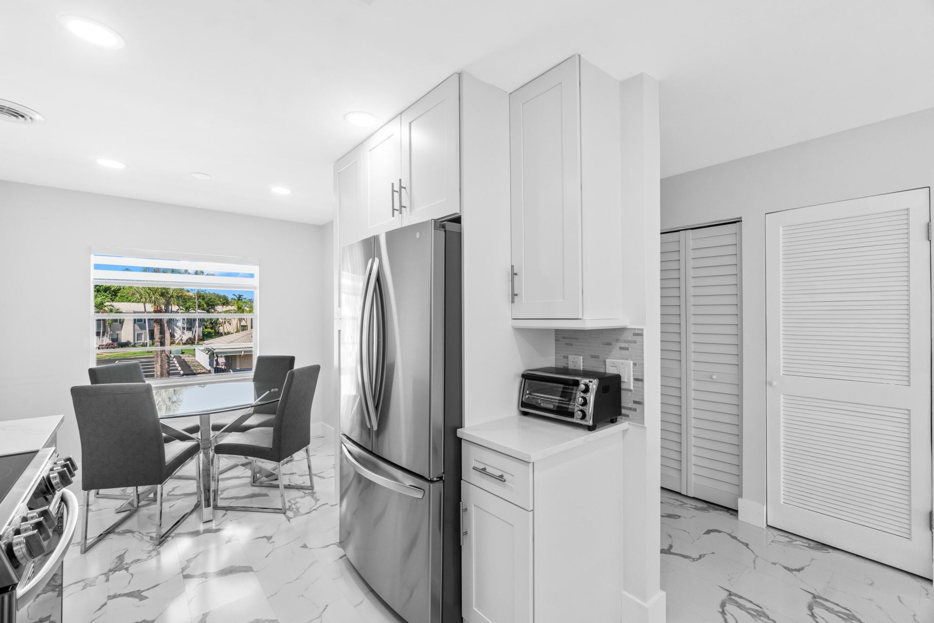 6 Stratford Drive E, Unit D, Boynton Beach, FL 33436 Photo