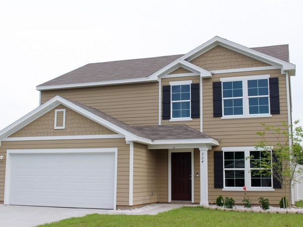 724 LIBERTY CIRCLE, MACCLENNY, FL 32063