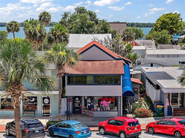 107 W MAIN STREET, TAVARES, FL 32778