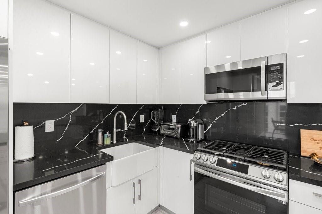 2030 S Ocean Drive, Unit 1407, Hallandale Beach, FL 33009 Photo