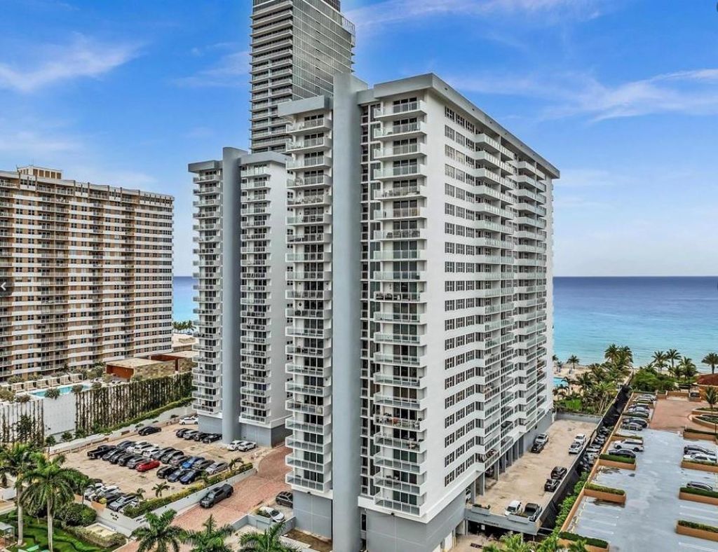 2030 S Ocean Drive, Unit 1407, Hallandale Beach, FL 33009 Photo