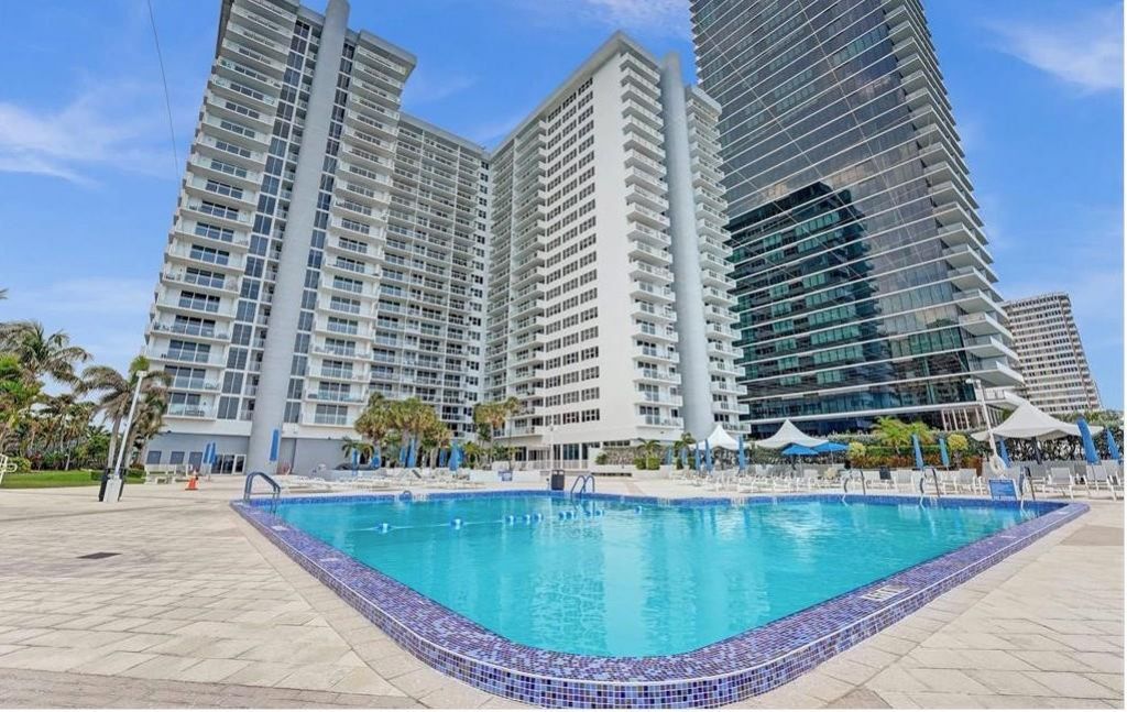 2030 S Ocean Drive, Unit 1407, Hallandale Beach, FL 33009 Photo