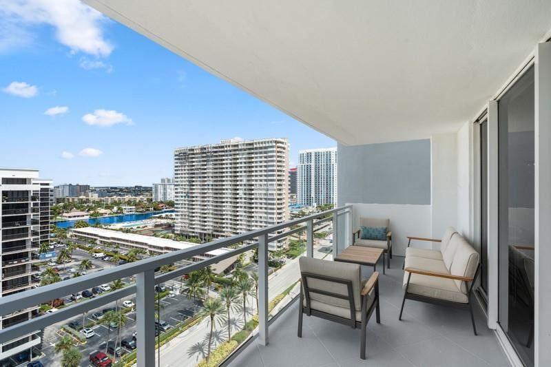 2030 S Ocean Drive, Unit 1407, Hallandale Beach, FL 33009 Photo