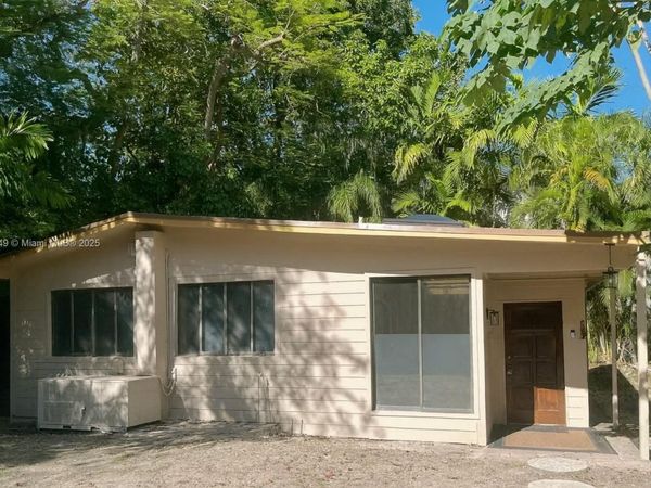 3164 Center St, Miami, FL 33133