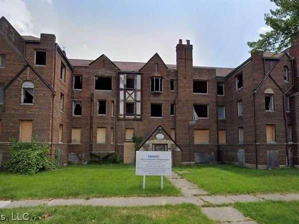 94 Dwight Avenue, Pontiac, MI 48341