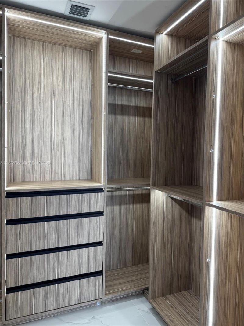 700 NE 24, Unit 2206, Miami, FL 33137 Photo