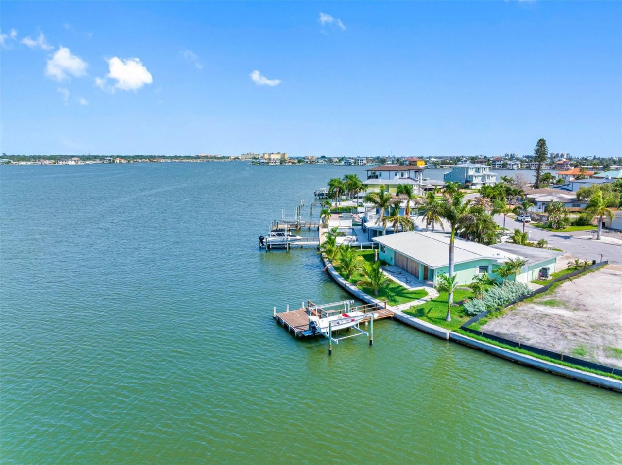 493 Bath Club Boulevard N, North Redington Beach, FL 33708 Photo