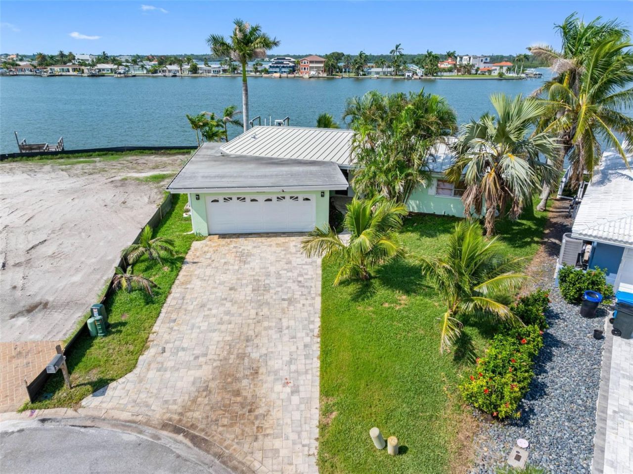 493 Bath Club Boulevard N, North Redington Beach, FL 33708 Photo