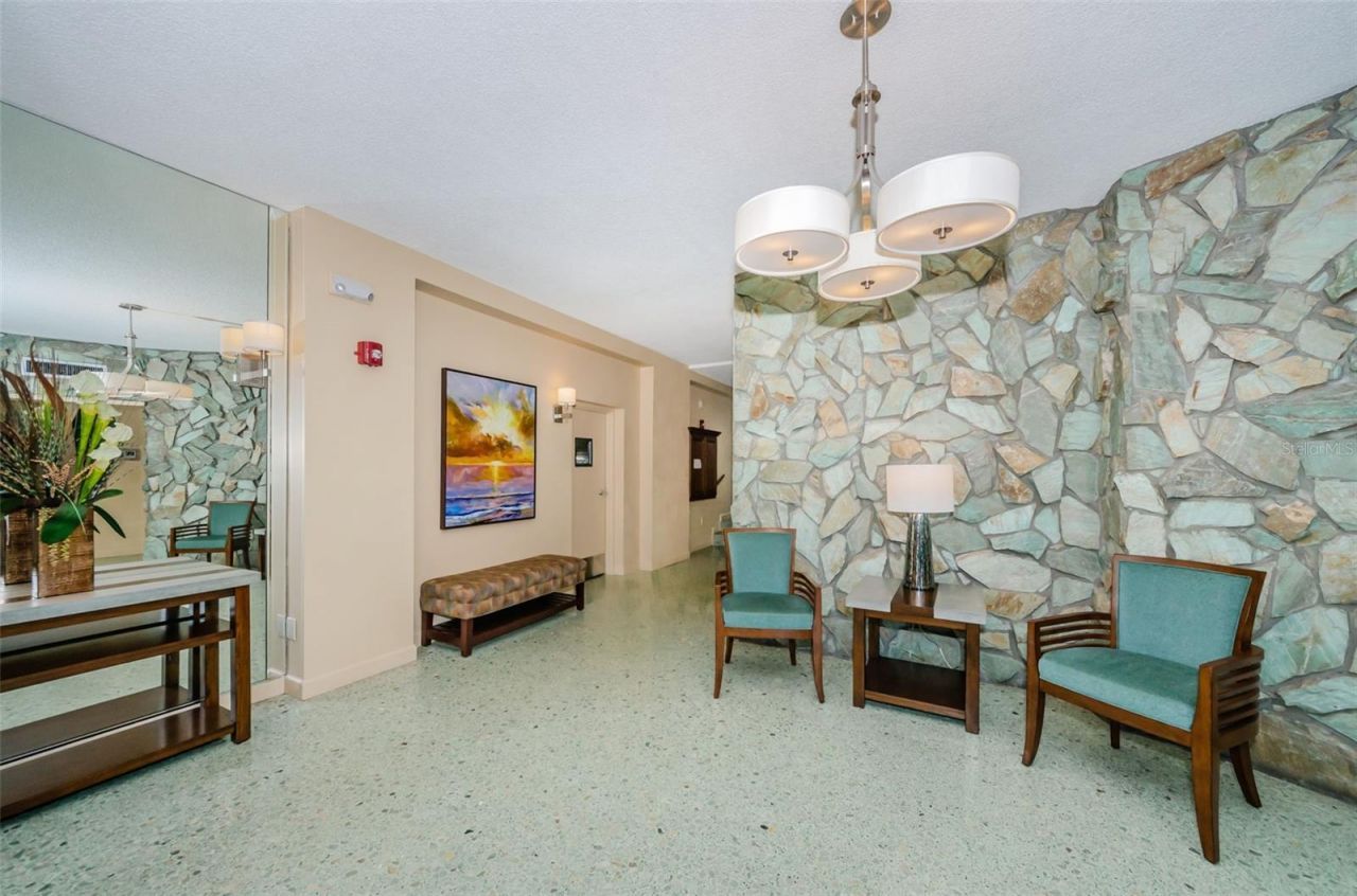 700 Beach Drive Ne, Unit 308, Saint Petersburg, FL 33701 Photo