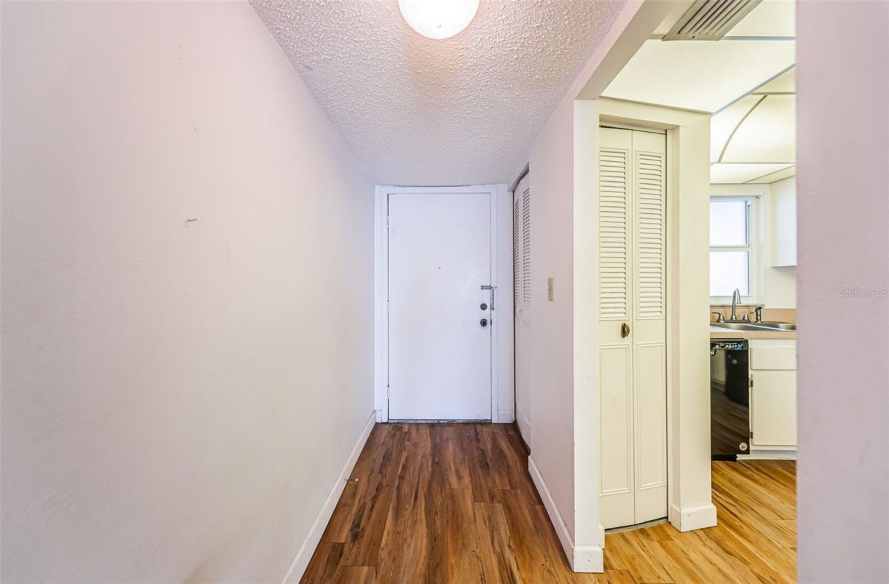 700 Beach Drive Ne, Unit 308, Saint Petersburg, FL 33701 Photo