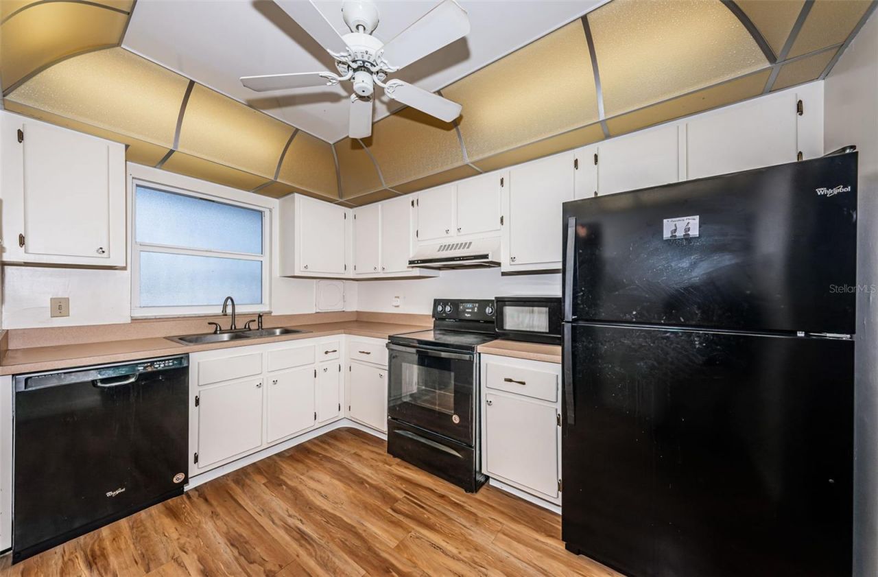 700 Beach Drive Ne, Unit 308, Saint Petersburg, FL 33701 Photo