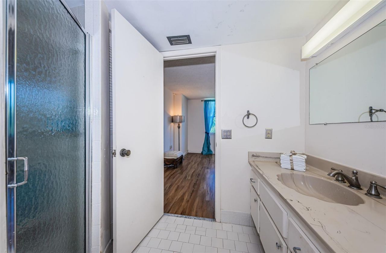 700 Beach Drive Ne, Unit 308, Saint Petersburg, FL 33701 Photo