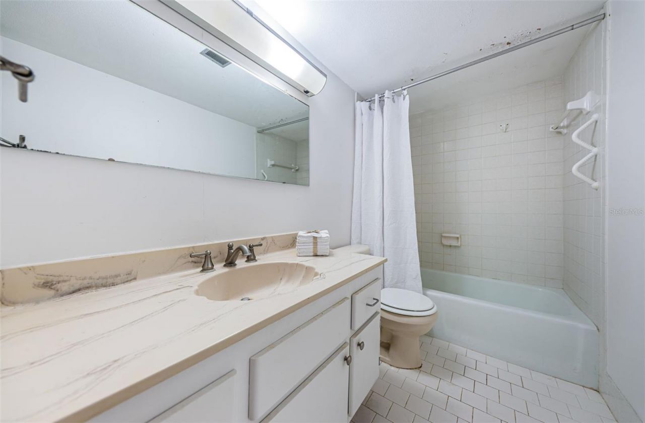 700 Beach Drive Ne, Unit 308, Saint Petersburg, FL 33701 Photo