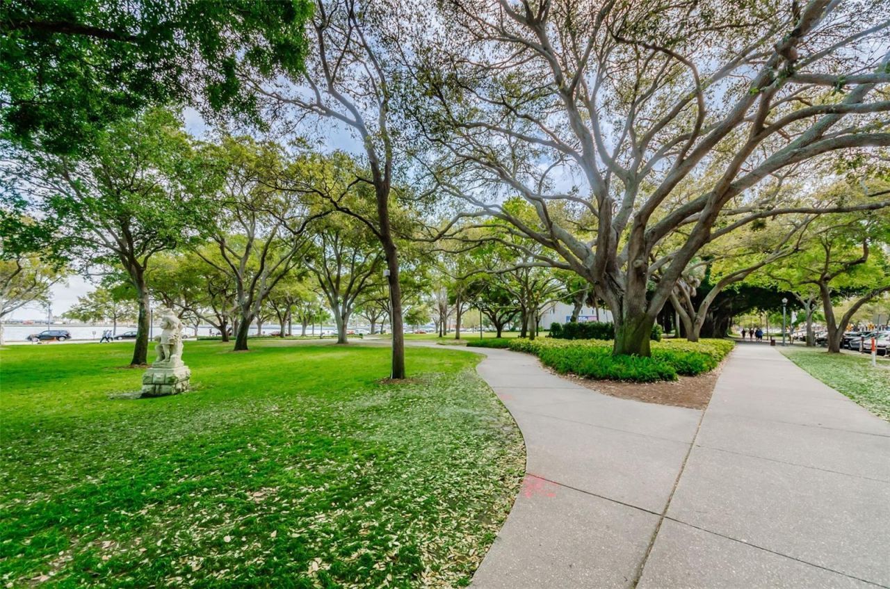 700 Beach Drive Ne, Unit 308, Saint Petersburg, FL 33701 Photo