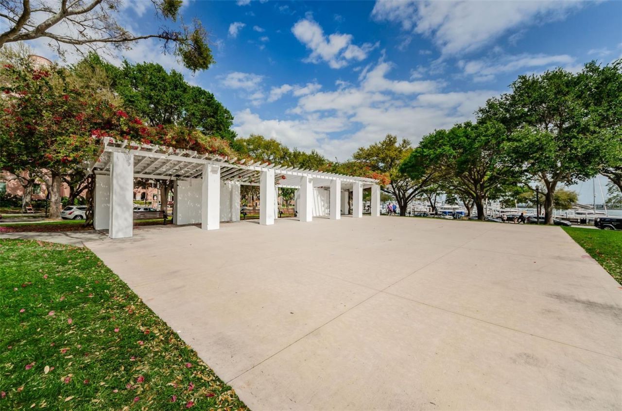 700 Beach Drive Ne, Unit 308, Saint Petersburg, FL 33701 Photo