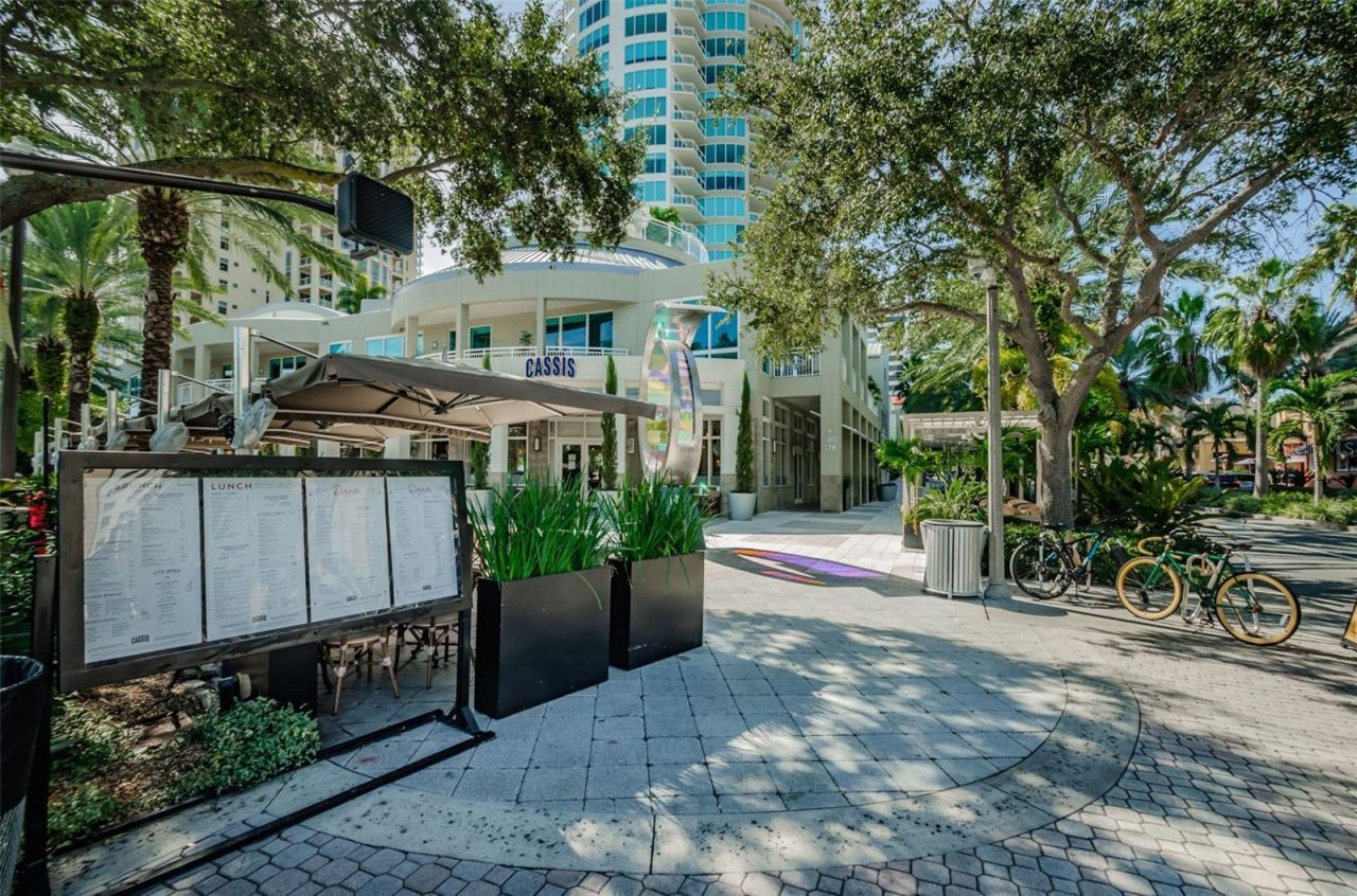 700 Beach Drive Ne, Unit 308, Saint Petersburg, FL 33701 Photo