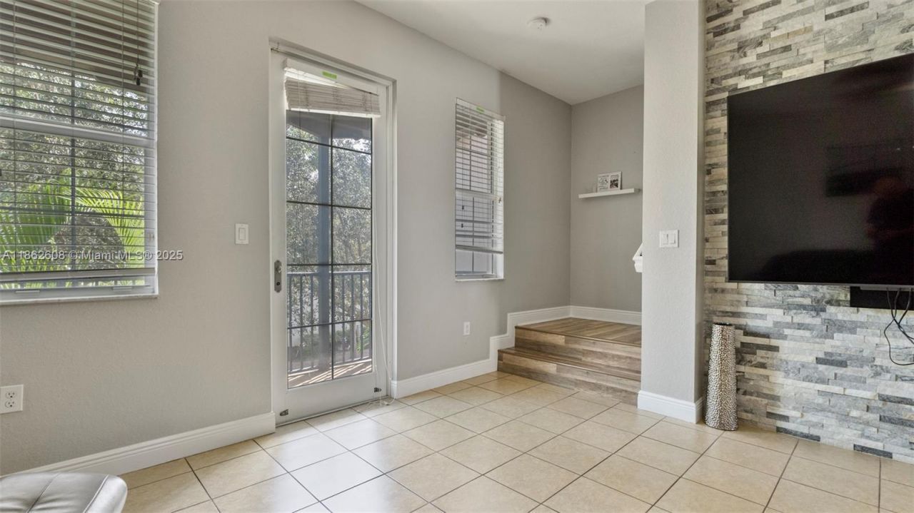 2547 SW 119th Ter, Miramar, FL 33025 Photo