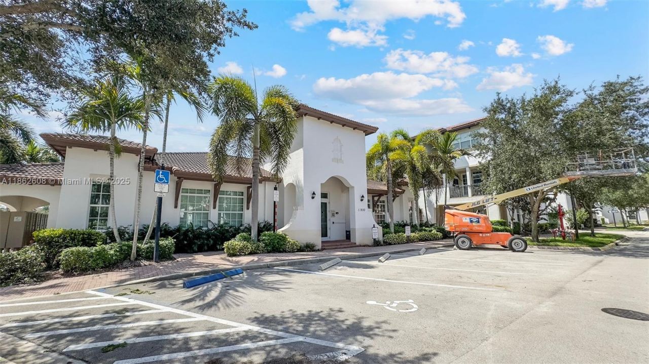 2547 SW 119th Ter, Miramar, FL 33025 Photo