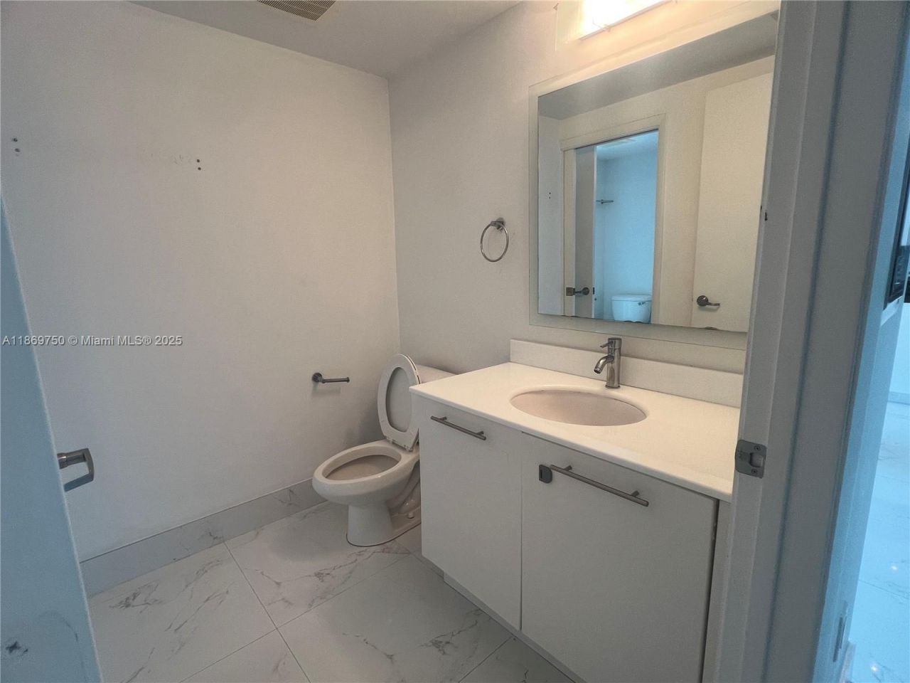 92 SW 3rd St, Unit 3803, Miami, FL 33130 Photo