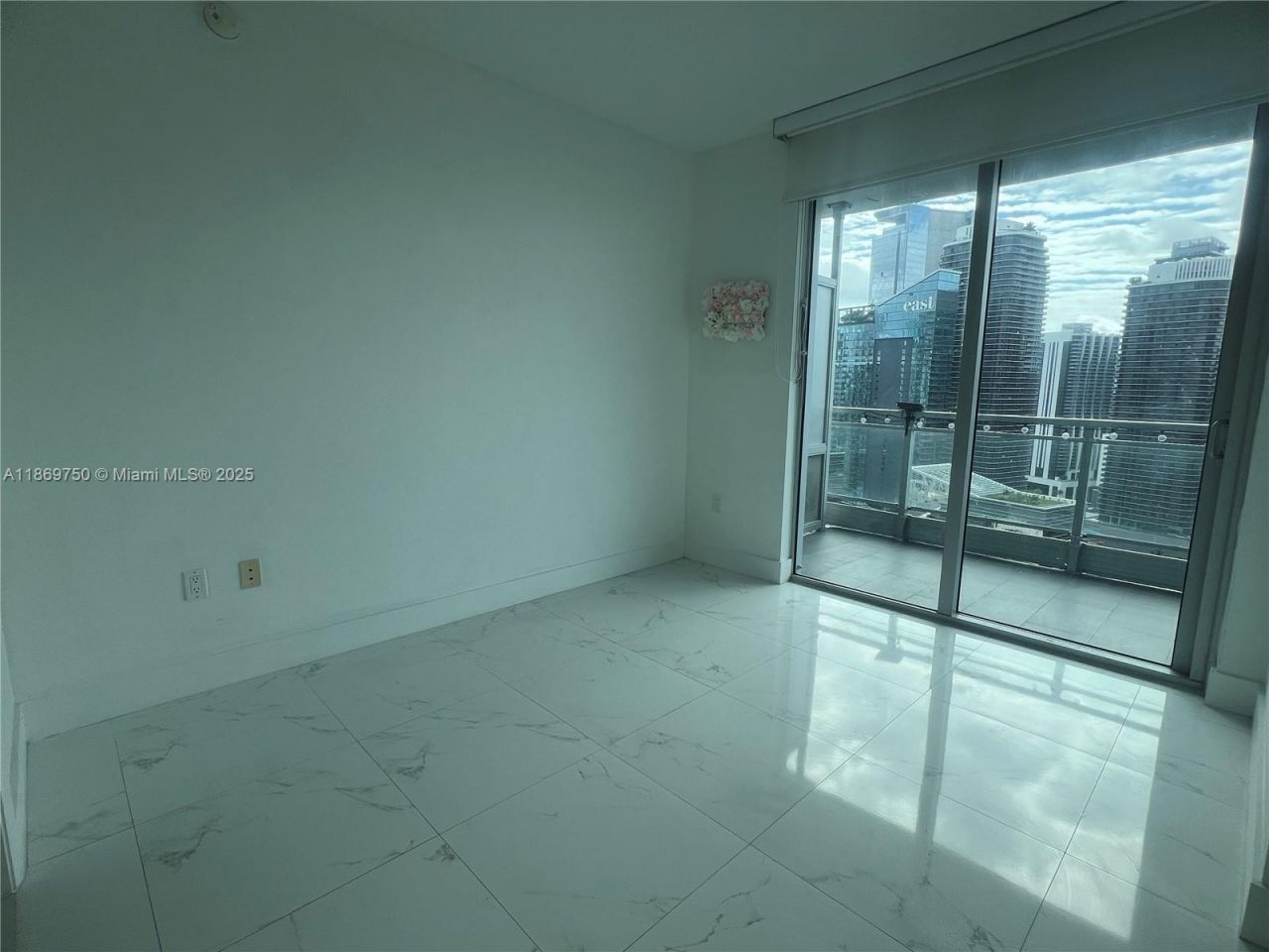 92 SW 3rd St, Unit 3803, Miami, FL 33130 Photo