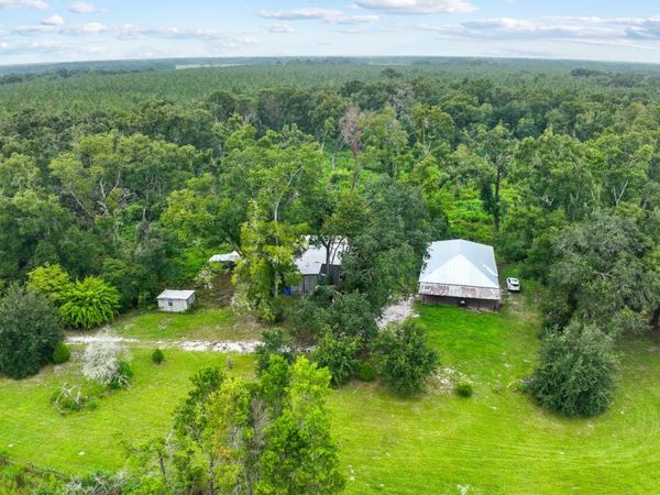 9126 220TH STREET, OBrien, FL 32071