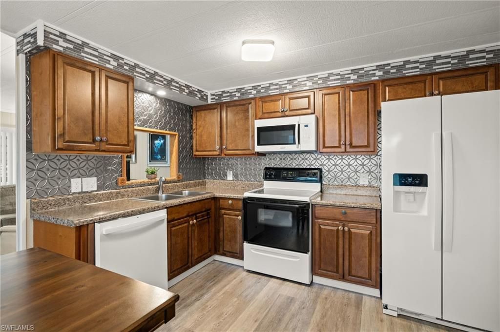 788 Roses Ln, North Fort Myers, FL 33917 Photo