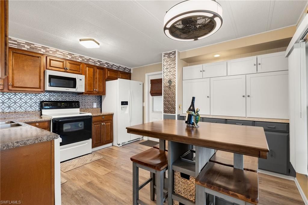 788 Roses Ln, North Fort Myers, FL 33917 Photo