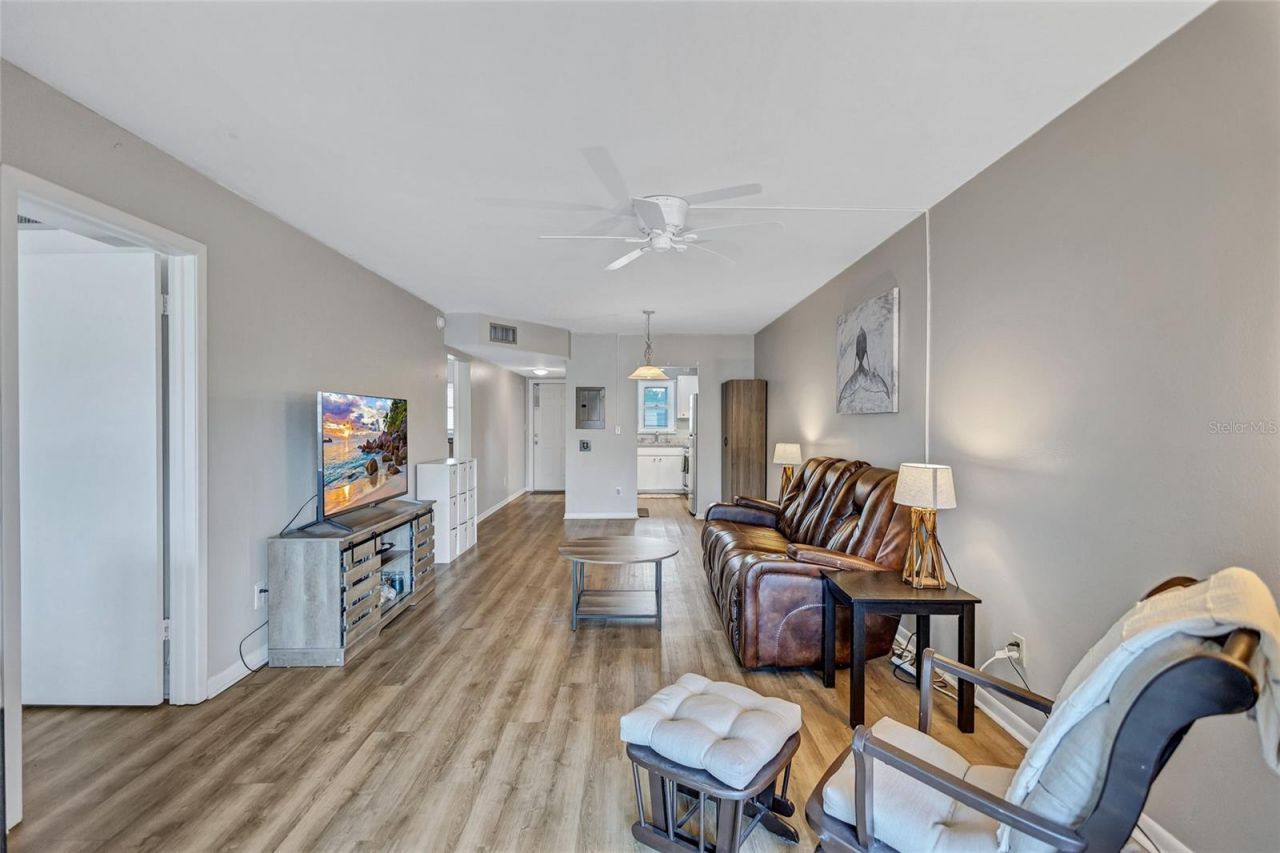 3125 36th Street N, Unit 208, Saint Petersburg, FL 33713 Photo