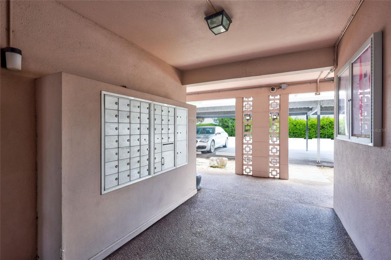 3125 36th Street N, Unit 208, Saint Petersburg, FL 33713 Photo