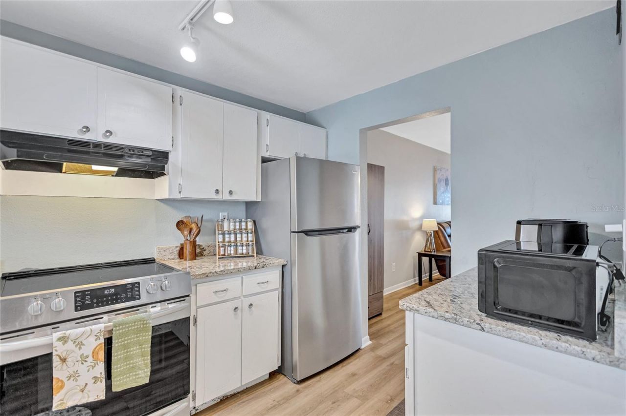 3125 36th Street N, Unit 208, Saint Petersburg, FL 33713 Photo