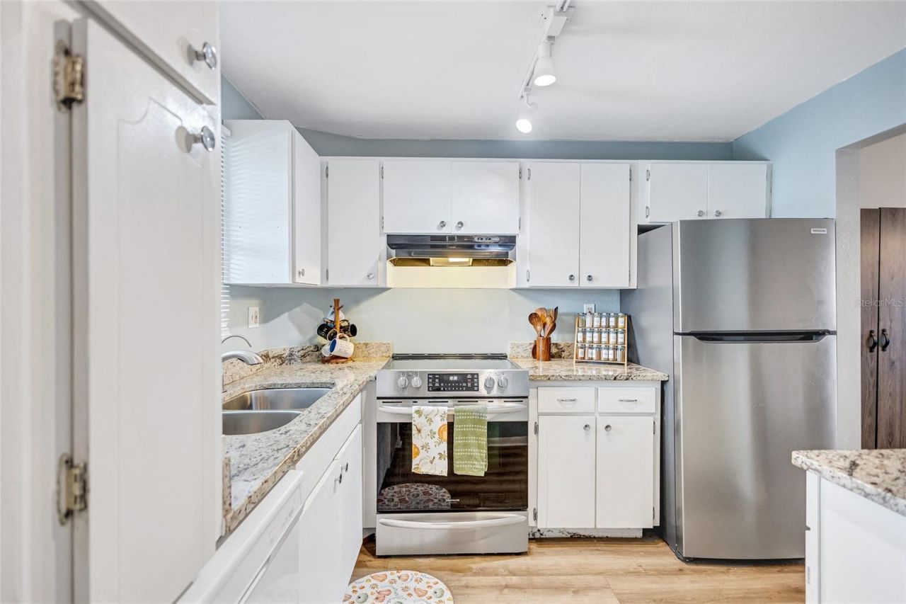 3125 36th Street N, Unit 208, Saint Petersburg, FL 33713 Photo