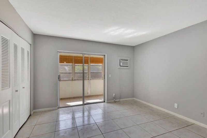 27 Camden B, West Palm Beach, FL 33417 Photo