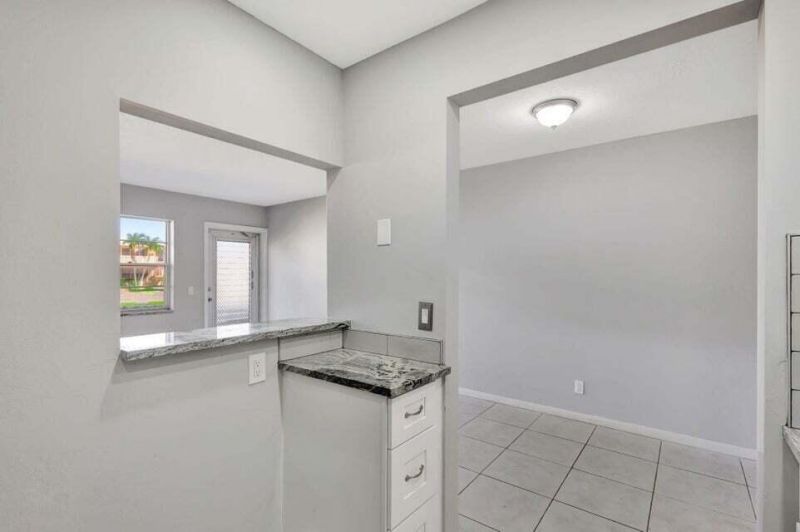 27 Camden B, West Palm Beach, FL 33417 Photo