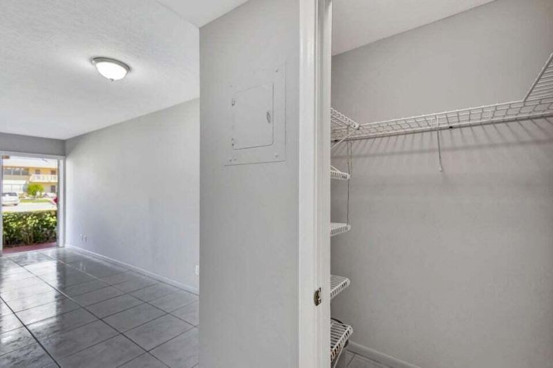 27 Camden B, West Palm Beach, FL 33417 Photo