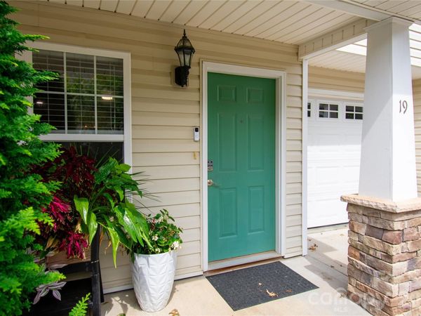19 Singleton Lane, Fletcher, NC 28732