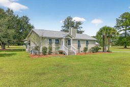 1570 Charity Church Road photo 4