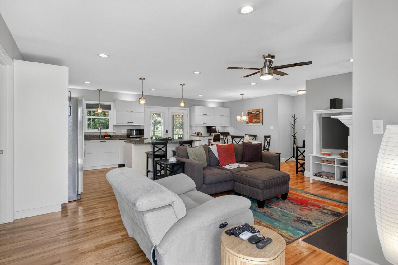 1570 Charity Church Road Photo 7