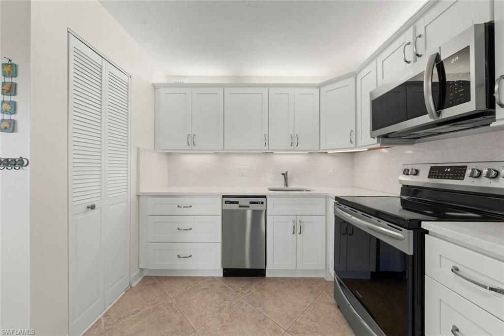 1250 Tennisplace Ct, Unit B24, Sanibel, FL 33957 Photo