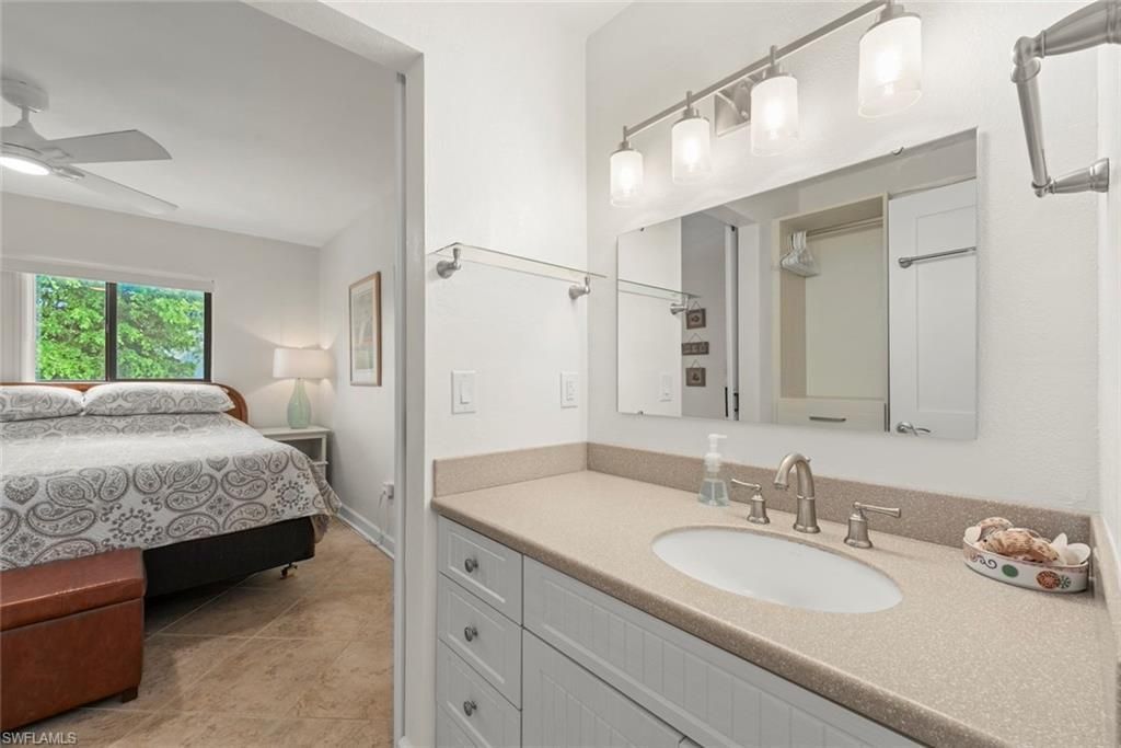 1250 Tennisplace Ct, Unit B24, Sanibel, FL 33957 Photo